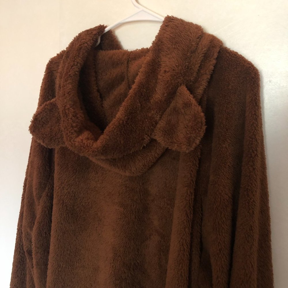 4/$30 👚 Adorable bear pullover hoodie!